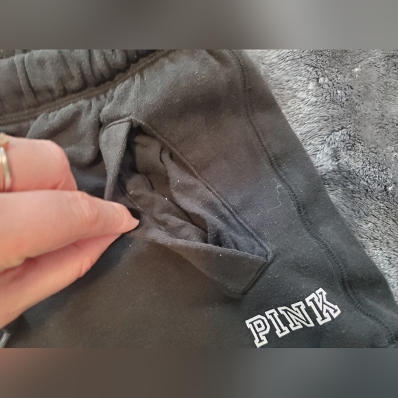 Shorts - Picture 3 of 7